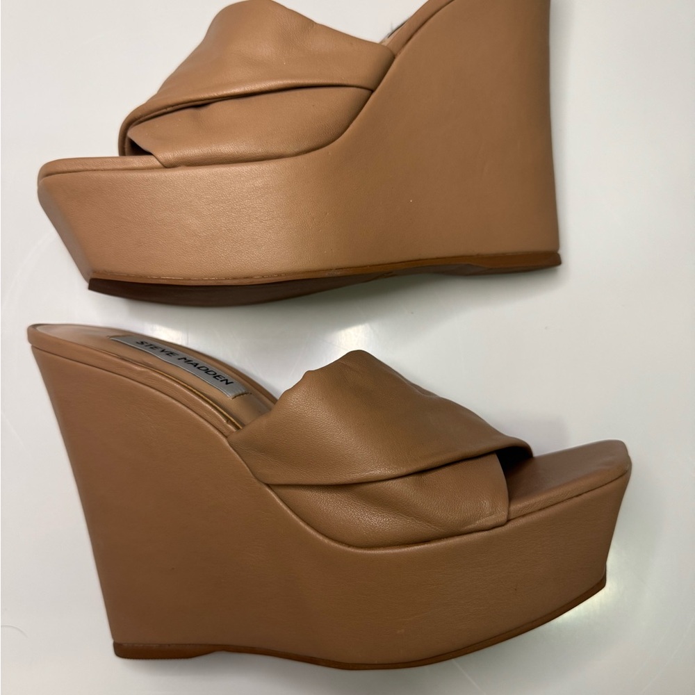 NWOT Steve Madden Women's Brown Wedge Heels - Picture 2 of 4